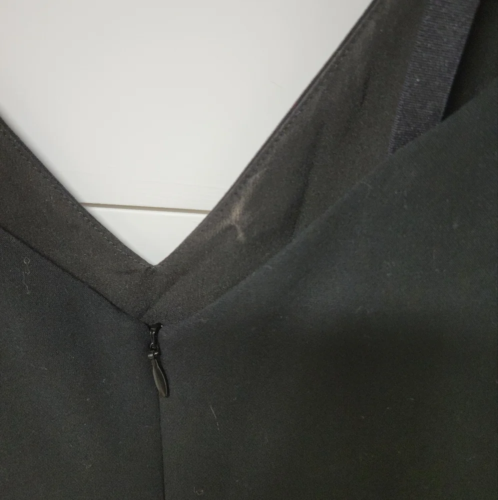 Minimalist and Professional French Connection V-neck Jumpsuit with Pockets - Picture 6 of 6